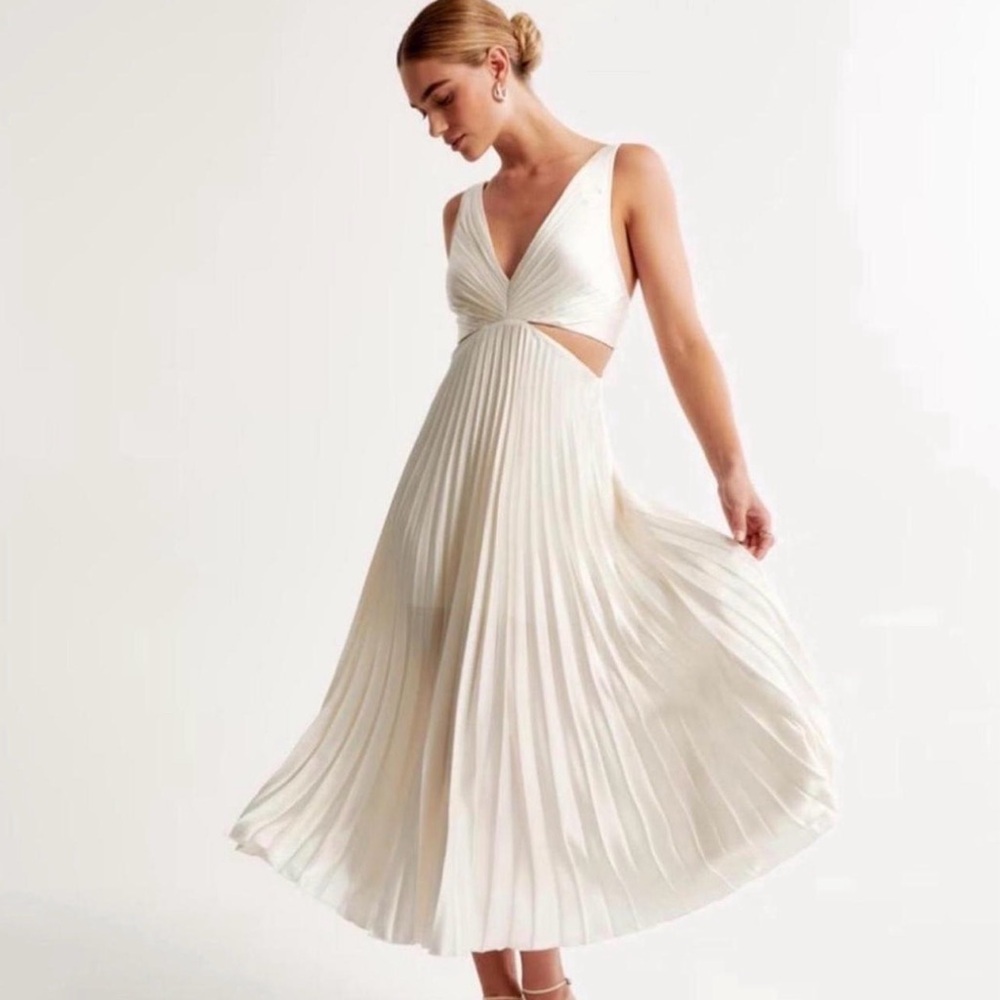 Abercrombie & Fitch Cream Pleated Dress